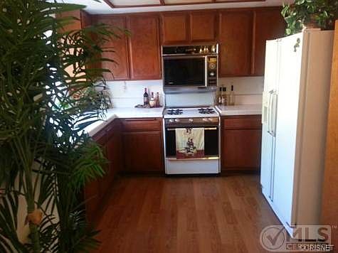 4th image of 26338 Rainbow Glen Dr