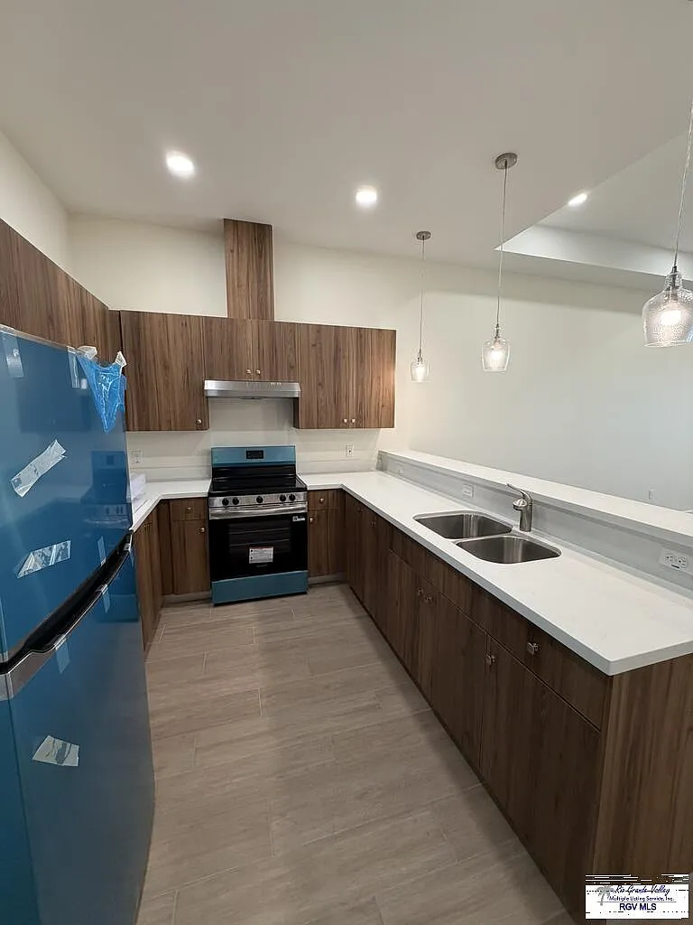 3 bed, 2.0 bath, 1314 sqft, $1,600 — Photo 4