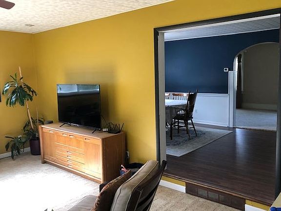 Family room into dining room