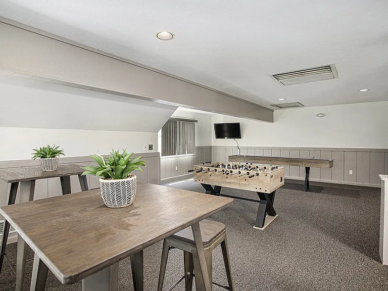 Pine Knoll Apartments — Photo 48