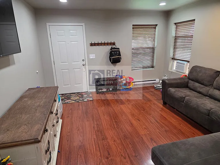 9978 Dragt St SE — Photo 6