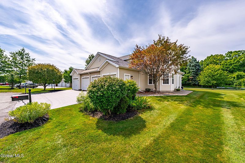 2nd image of 6 Patroon Pointe Drive