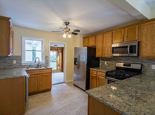 25 Ruth Ave, Rumford, RI 02916