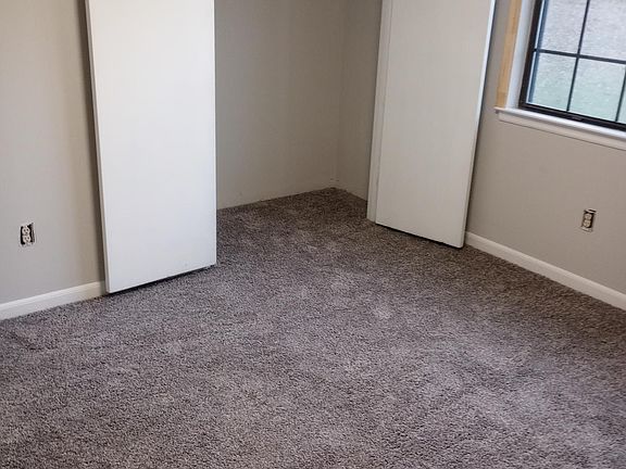 5th image of 3695 Chestnut Lake Ct