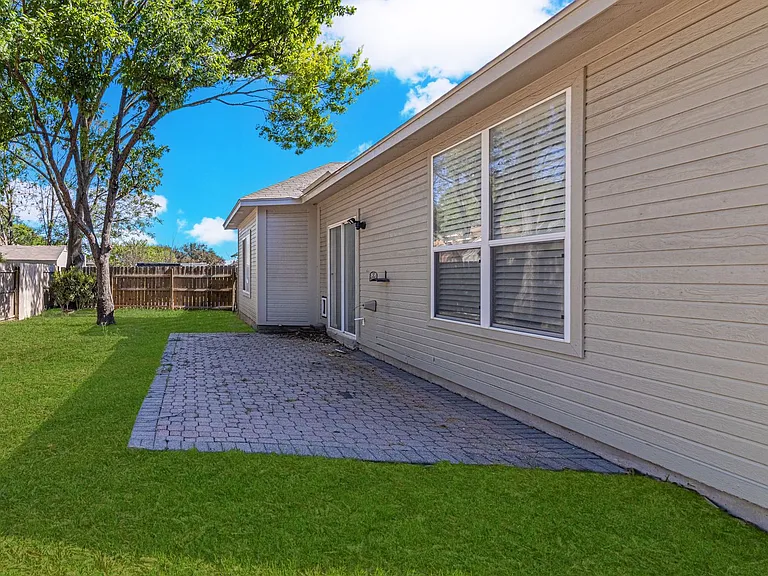 213 Tapwood Ln — Photo 45