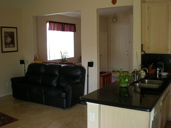 4th image of 6753 W Ivanhoe St