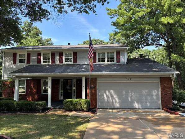 1524 Pheasant Ridge Dr, Ballwin, MO 63011