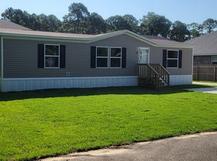 208 Starfish Rd, Mary Esther, FL 32569