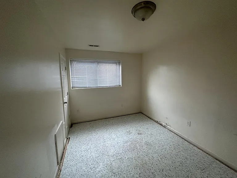 5055 B St SE #202 — Photo 5