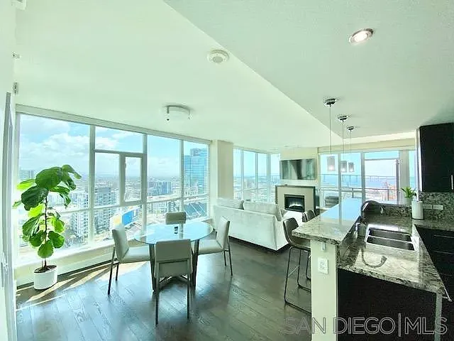 325 7th Ave #2102 — Photo 8
