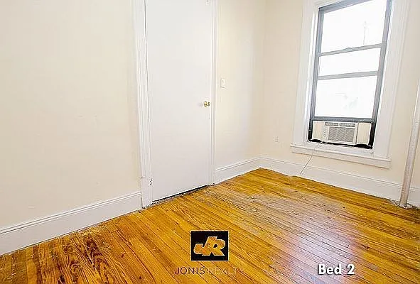 Rented by Jonis Realty | media 3