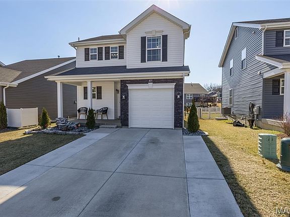 2nd image of 405 Rolling Meadow Dr