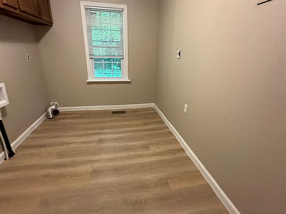 5th image of 118 Daisy Lee Ln