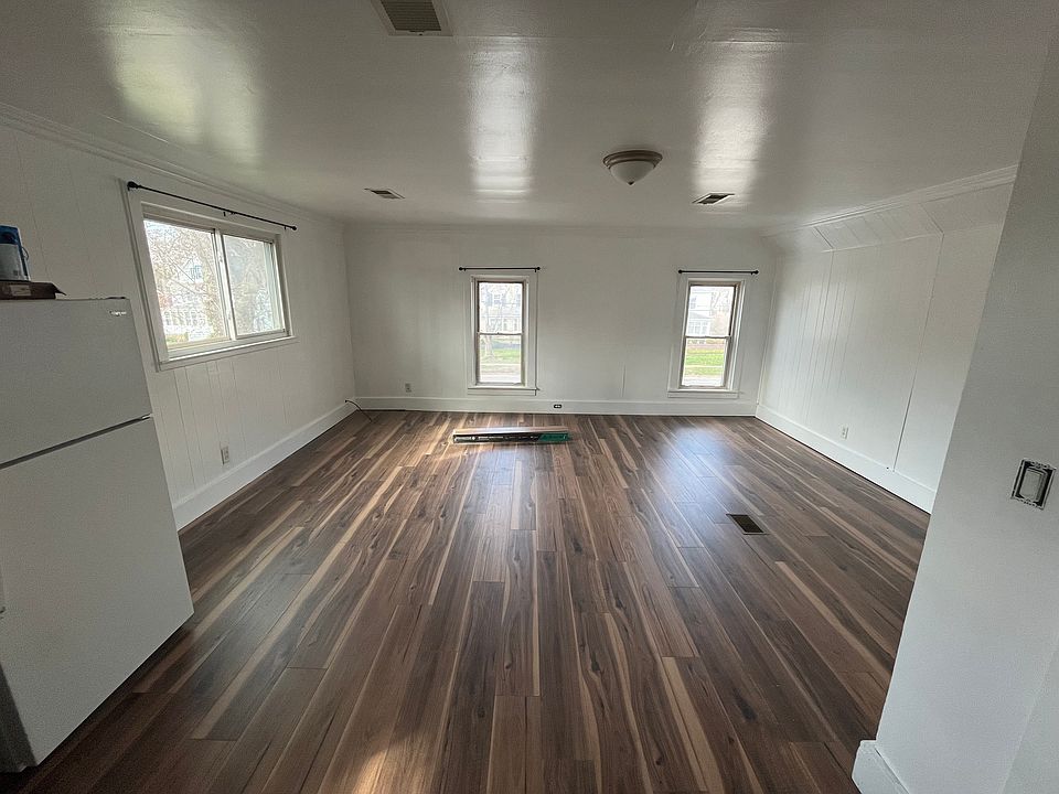 1st image of 58 Pleasant Ave