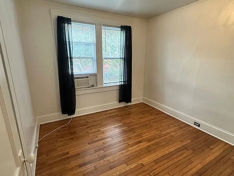 527 Maryland Ave — Photo 10