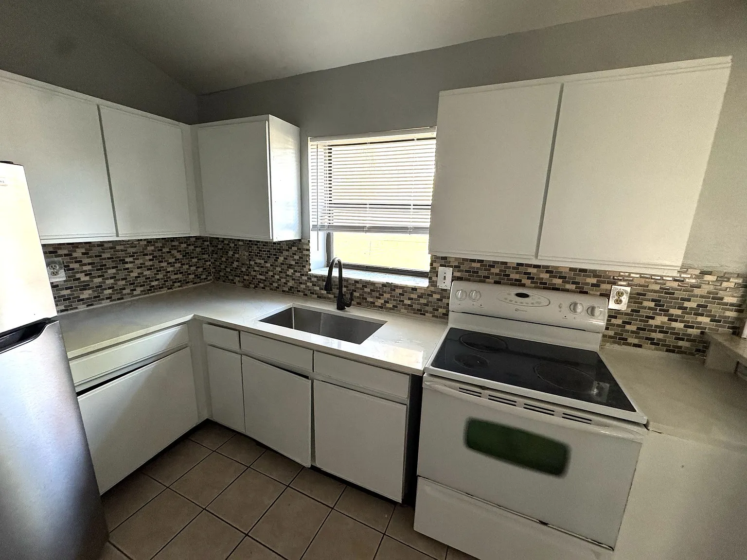 621 Caribou Ct. — Photo 3