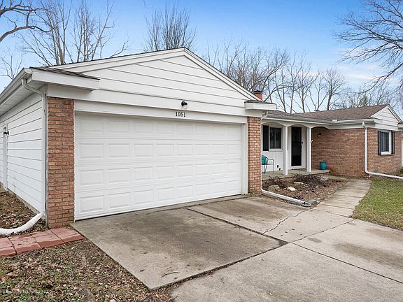 3rd image of 1051 Ramblewood Dr