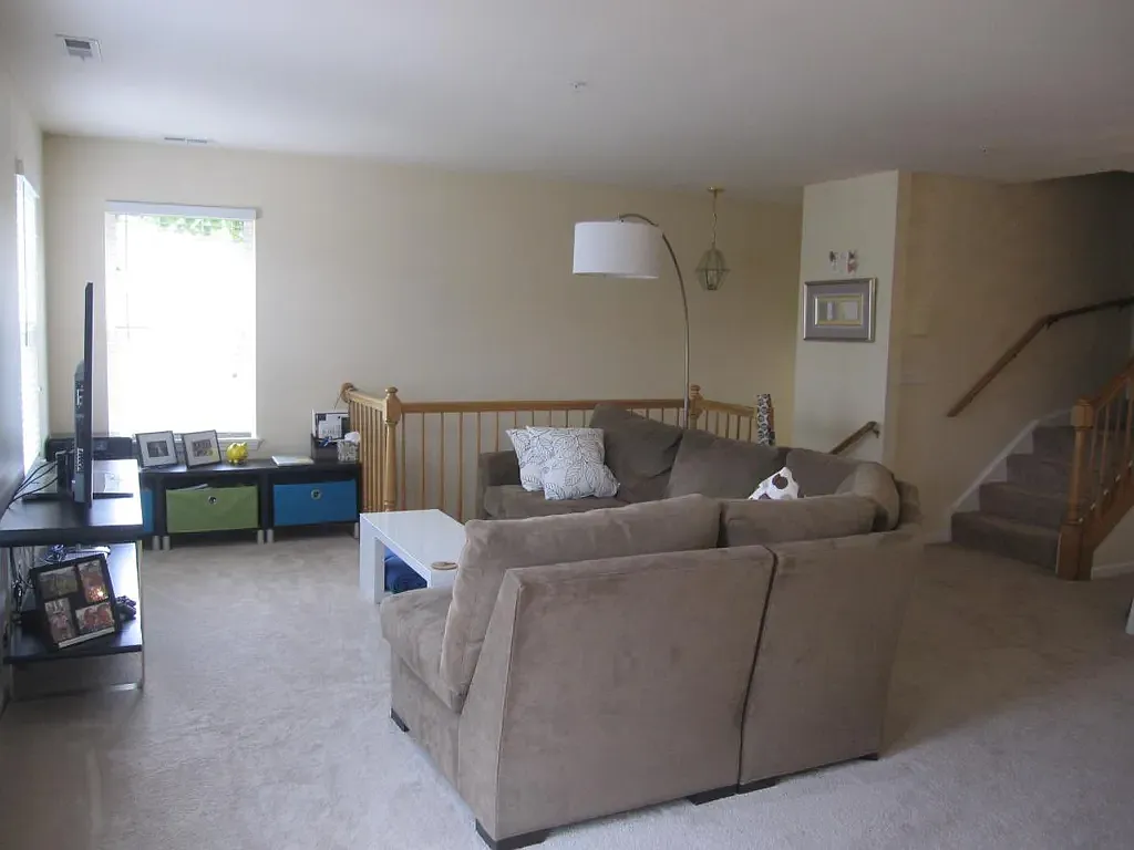 2 bed, 2.5 bath, 1350 sqft, $2,850 — Photo 2