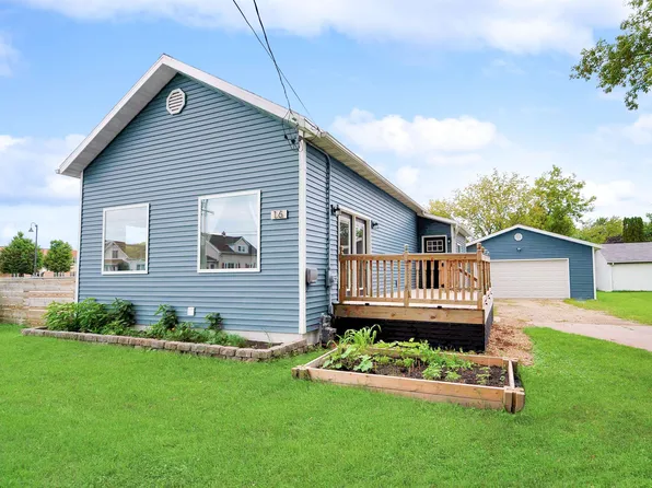 16 Viola Ave, Oshkosh, WI 54901