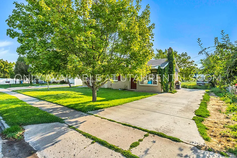 2 bed, 1.0 bath, 750 sqft, $1,115 — Photo 3