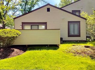 R11 Avon Dr, East Windsor, NJ 08520