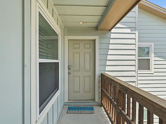 4th image of 230 Cut Off Rd APT 208