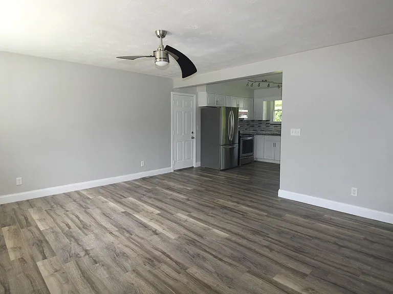 3350 Sunnyside Dr — Photo 15