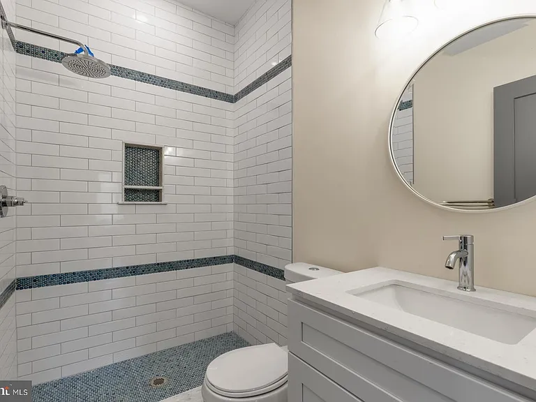 511 Gorgas Ln #E — Photo 13