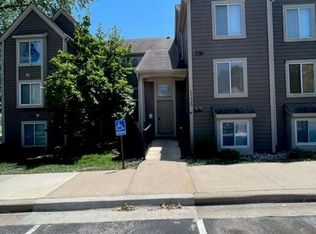 11220 Nieman Rd APT 101, Overland Park, KS 66210