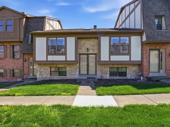 2 Fairgreen Cir, Fairfield, OH 45014