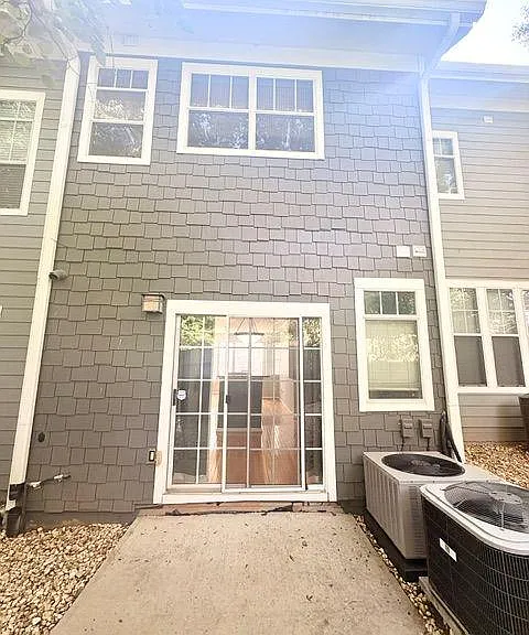 1073 Park Row N — Photo 12