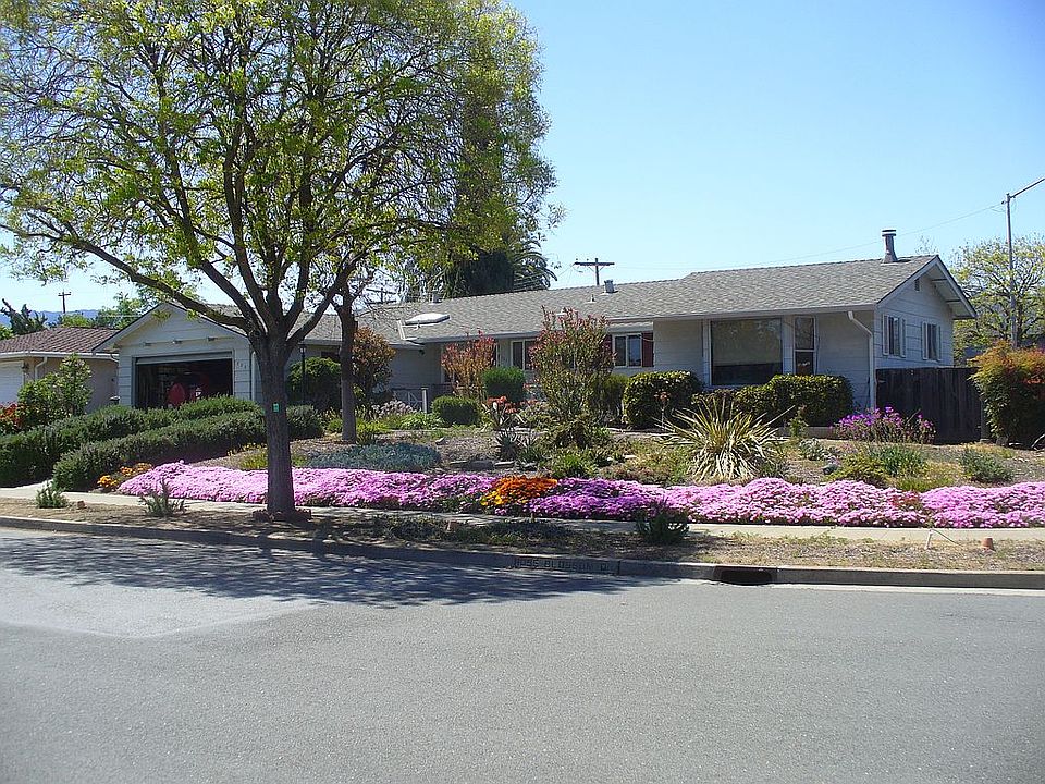 2nd image of 905 Rose Blossom Dr