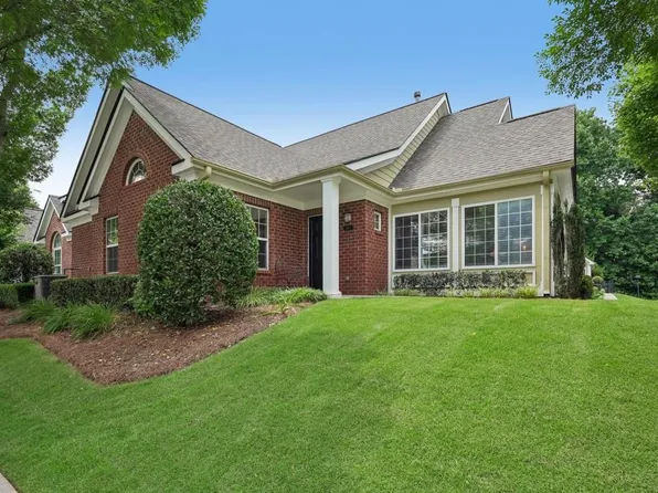 2102 Sweet Apple Cir, Alpharetta, GA 30004