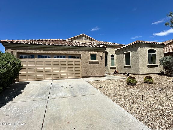 3rd image of 1069 E Mowry Wash Ln