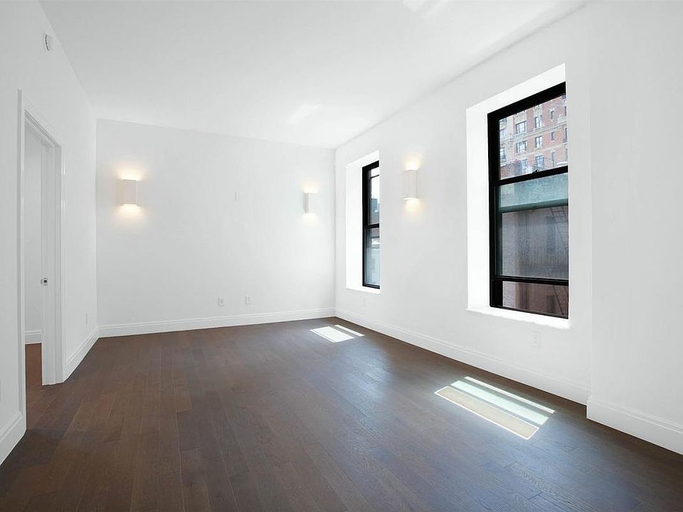 1st image of 154 W 70th St #4R'