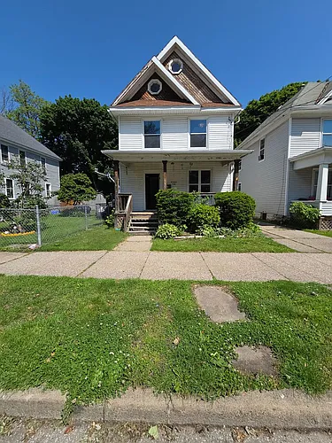738 E 8th St Photo 1 738 E 8th St Photo 1