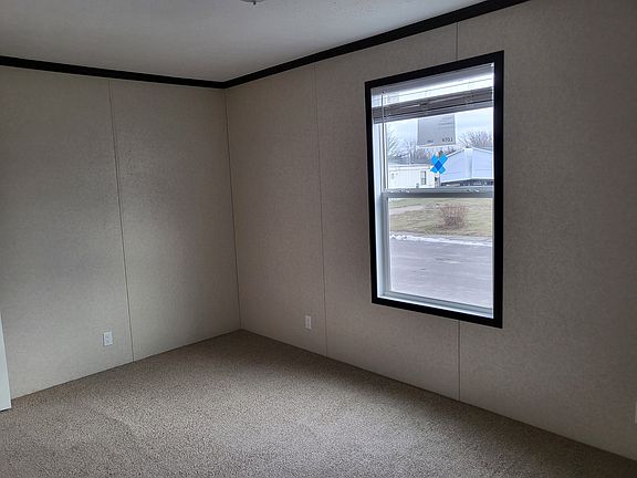 5th image of 82 Elm Ave #82