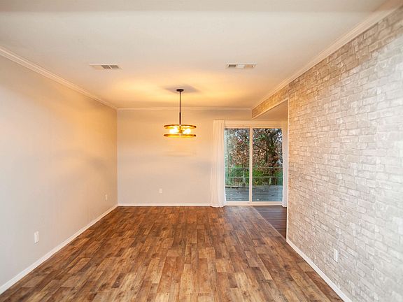 4th image of 513 Nan Cir