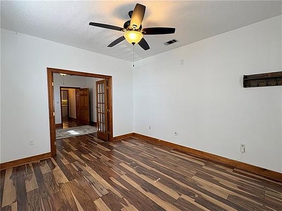 3rd image of 421 S Murat St
