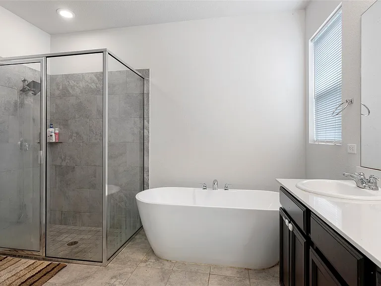 420 Winding Hollow Ln — Photo 23