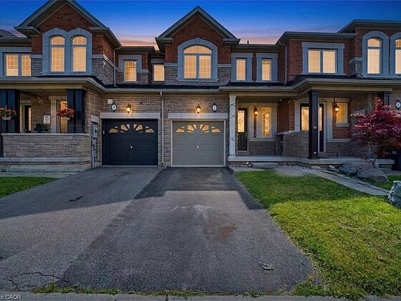4th image of 7 Dufay Rd