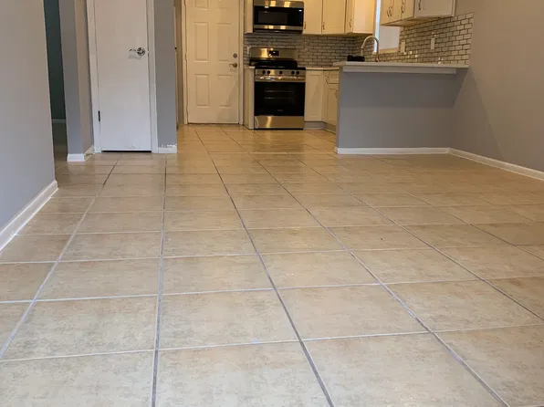 610 14th Ave NW APT B, Largo, FL 33770