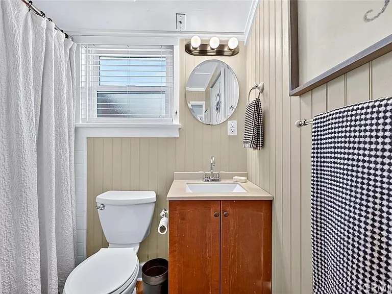 318 Holly St — Photo 23