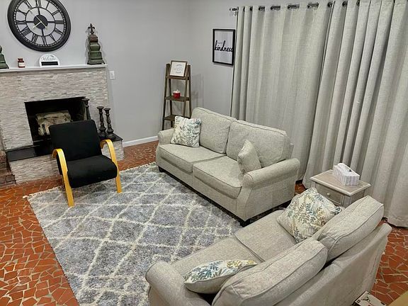 4th image of 3264 Dogwood Ln