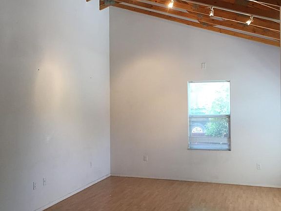 4th image of 309 Rio Grande Blvd NW