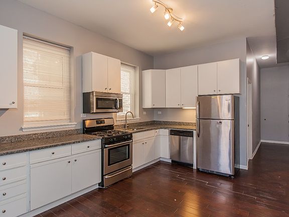 4th image of 1225 W Erie St #1