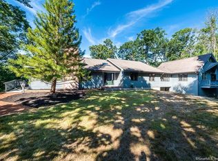 1085 Long Cove Rd, Gales Ferry, CT 06335