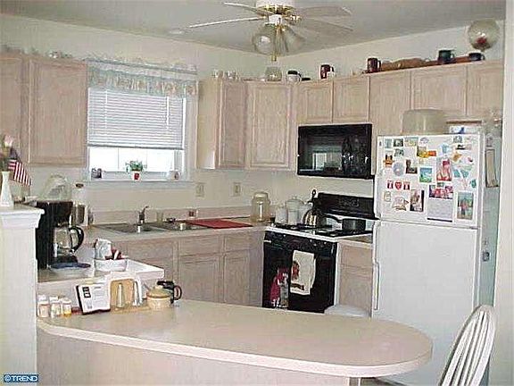 3rd image of 4323 Somerset Ln