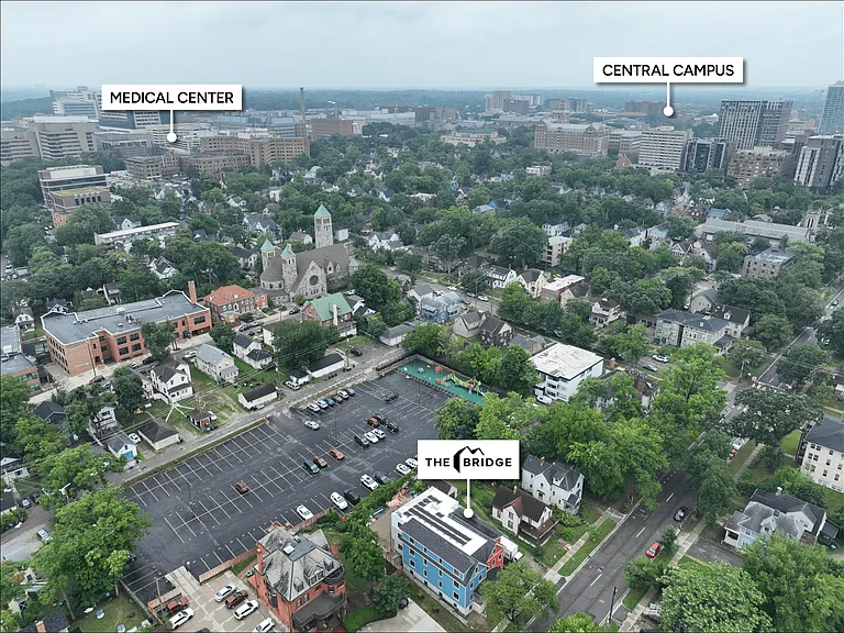 530 N Division St #B — Photo 4