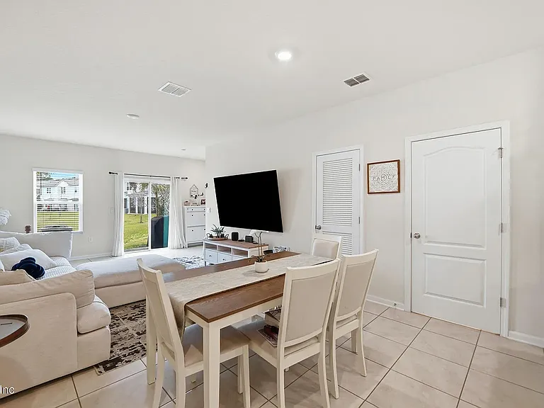 213 Pasadena Dr — Photo 7